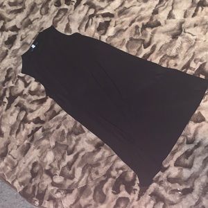 Black sleeveless dress